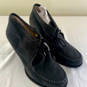 Isaac Mizrahi Heeled moccasin style boots!